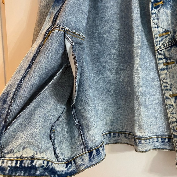 Acid Wash Jean Jacket - Picture 11 of 11